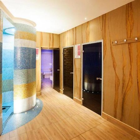 Luxury 2 Bedroom Apartment Bucarest Extérieur photo