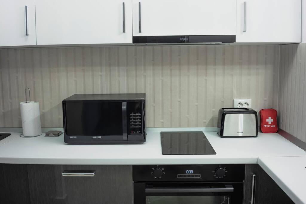 Luxury 2 Bedroom Apartment Bucarest Extérieur photo