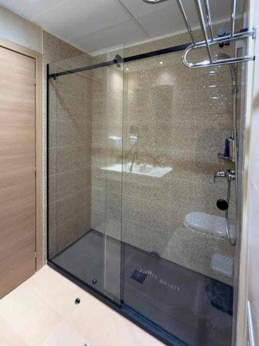 Luxury 2 Bedroom Apartment Bucarest Extérieur photo